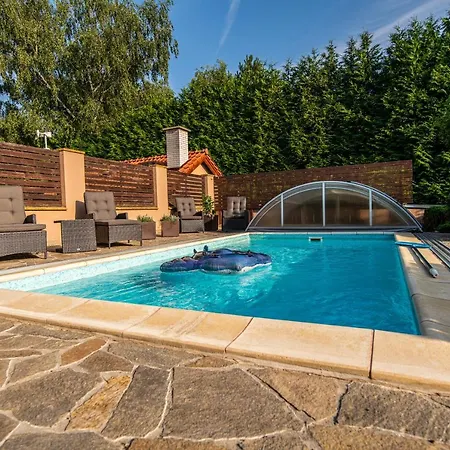 Villa With Pool & Sauna In Beer Village Velke Popovice
