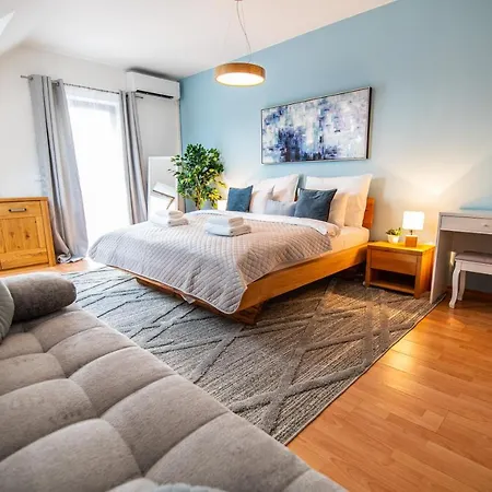 Villa With Pool & Sauna In Beer Village Velke Popovice