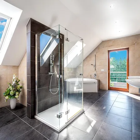 Villa With Pool & Sauna In Beer Village Velke Popovice